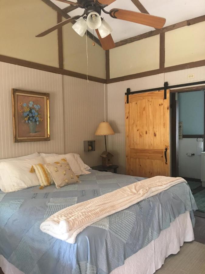 Acorn Hideaways Canton Sweet Tweet Guesthouse King Bed 外观 照片